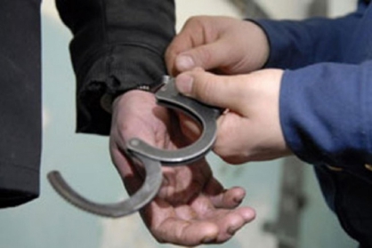 Житель Эвено-Бытантайского района заплатит денежный штраф  за применение насилия к сотруднику полиции
